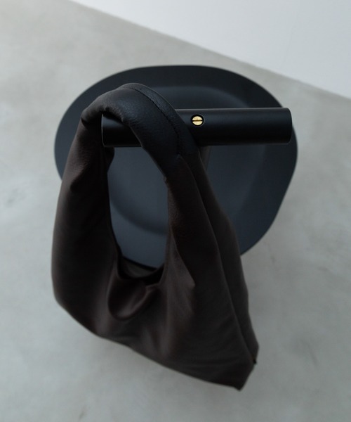 SINSS(シンス)の「One handle bag / ワンハンドルバッグ(トートバッグ・メンズ・ブラック/ダークブラウン・FREE)」の15枚目の写真