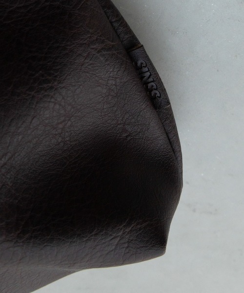 SINSS(シンス)の「One handle bag / ワンハンドルバッグ(トートバッグ・メンズ・ブラック/ダークブラウン・FREE)」の16枚目の写真