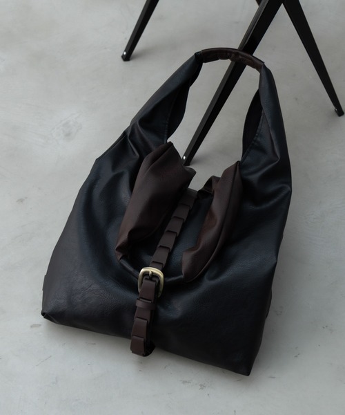 SINSS(シンス)の「One handle bag / ワンハンドルバッグ(トートバッグ・メンズ・ブラック/ダークブラウン・FREE)」の11枚目の写真