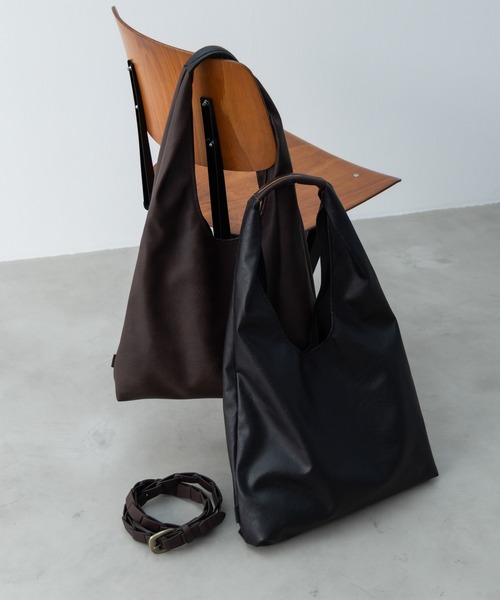 SINSS(シンス)の「One handle bag / ワンハンドルバッグ(トートバッグ・メンズ・ブラック/ダークブラウン・FREE)」の12枚目の写真