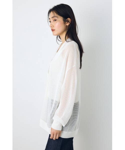 AZUL by moussy（アズールバイマウジー）の「【身長別着用画像あり】コードヤーンメッシュカーデ　メッシュトップス　シアートップス　シアーカーディガン　透け感　羽織　冷房対策（カーディガン/ボレロ・レディース・オフホワイト/ブラウン/ブラック・MEDIUM/SMALL）」の7枚目の写真