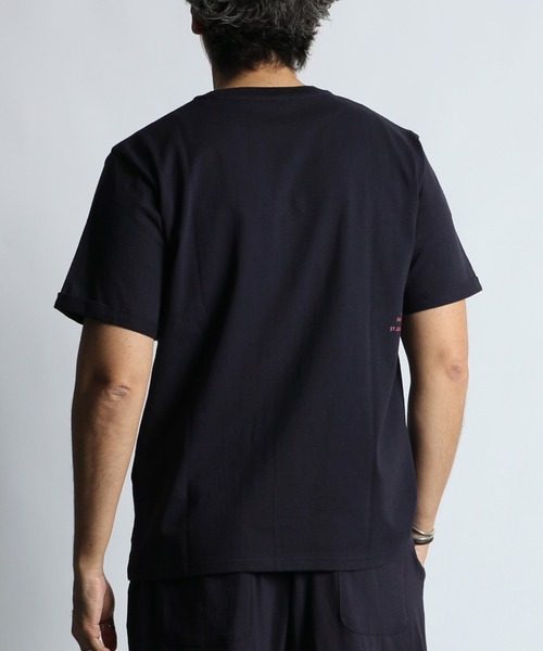The DUFFER of ST.GEORGE(ザダファーオブセントジョージ)の「8oz HEAVY WEIGHT COTTON ROLL-UP SLEEVE TEE:セットアップ対応 ヘビーウェイト ロールアップTシャツ / 厚手Tシャツ / こなれ感 / レギュラーフィット(Tシャツ/カットソー・メンズ・オフホワイト/スミクロ/ベージュ/ネイビー・X-LARGE/LARGE/MEDIUM/SMALL)」の11枚目の写真