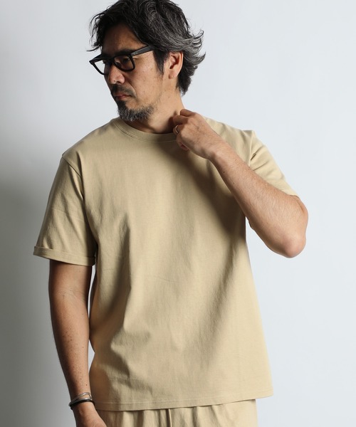 The DUFFER of ST.GEORGE(ザダファーオブセントジョージ)の「8oz HEAVY WEIGHT COTTON ROLL-UP SLEEVE TEE:セットアップ対応 ヘビーウェイト ロールアップTシャツ / 厚手Tシャツ / こなれ感 / レギュラーフィット(Tシャツ/カットソー・メンズ・オフホワイト/スミクロ/ベージュ/ネイビー・X-LARGE/LARGE/MEDIUM/SMALL)」の18枚目の写真