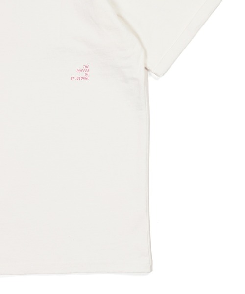 The DUFFER of ST.GEORGE(ザダファーオブセントジョージ)の「8oz HEAVY WEIGHT COTTON ROLL-UP SLEEVE TEE:セットアップ対応 ヘビーウェイト ロールアップTシャツ / 厚手Tシャツ / こなれ感 / レギュラーフィット(Tシャツ/カットソー・メンズ・オフホワイト/スミクロ/ベージュ/ネイビー・X-LARGE/LARGE/MEDIUM/SMALL)」の6枚目の写真