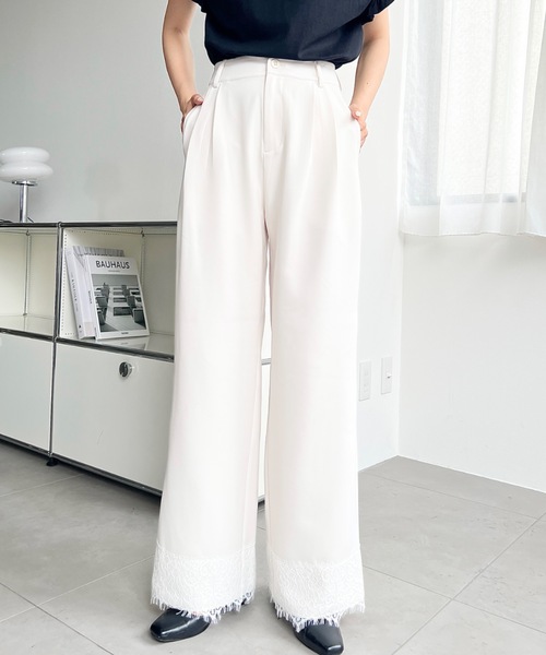 moment+(モーメントプラス)の「裾レースツータックセミワイドスラックスパンツ(その他パンツ・レディース・ネイビー/ホワイト系その他/ブラック/ブラック系その他/アイボリー/グレイッシュベージュ・M)」の12枚目の写真