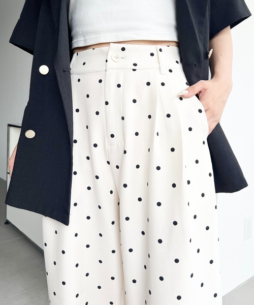 moment+(モーメントプラス)の「裾レースツータックセミワイドスラックスパンツ(その他パンツ・レディース・ネイビー/ホワイト系その他/ブラック/ブラック系その他/アイボリー/グレイッシュベージュ・M)」の20枚目の写真