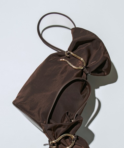 LE VERNIS(ル・ベルニ)Poire bucket bag M（ショルダーバッグ）｜LE