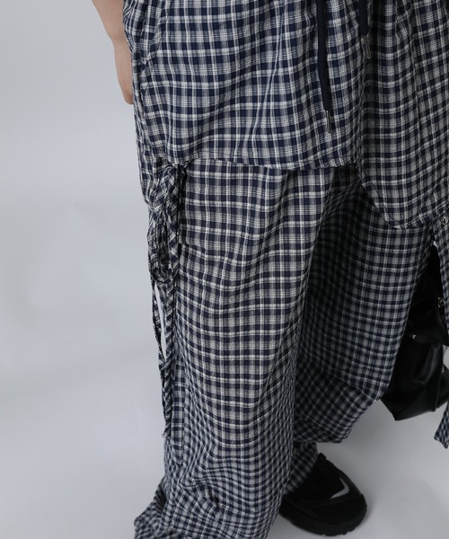 HOOK(フック)の「HOOK for girls チェック柄 × サイドフラップ カーゴパンツ(カーゴパンツ・レディース・ブルー/ブラック・M)」の7枚目の写真