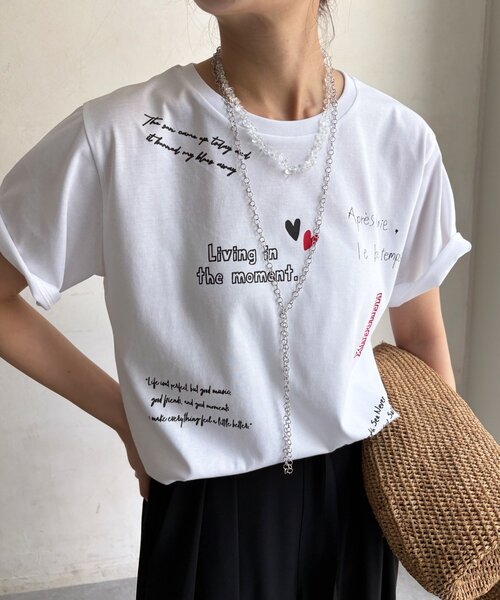 DouDou(ドゥドゥ)の「【WEB限定】レタリングプリント半袖TEE(Tシャツ/カットソー・レディース・オフホワイト/グレー/ブラウン・FREE)」の1枚目の写真
