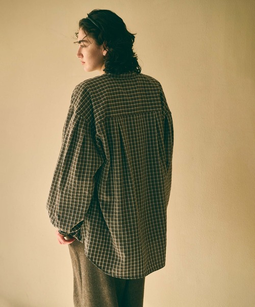 kha:ki（カーキ）の「「KHA:KI / カーキ」GOLD DOT SHIRT（シャツ/ブラウス・レディース・ブルー/ホワイト/チェック・1/2）」の9枚目の写真