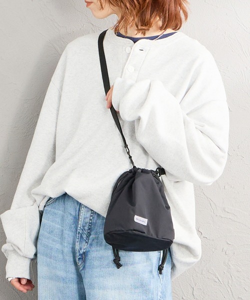 Columbia（コロンビア）の「【WEB先行予約】[Columbia/コロンビア] BYSIDE ドローストリング ナイロンショルダーバッグ（WEB限定）（ショルダーバッグ・レディース・ブラック・ONE SIZE）」の10枚目の写真