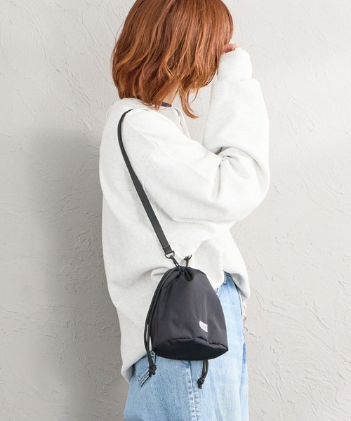 Columbia（コロンビア）の「【WEB先行予約】[Columbia/コロンビア] BYSIDE ドローストリング ナイロンショルダーバッグ（WEB限定）（ショルダーバッグ・レディース・ブラック・ONE SIZE）」の11枚目の写真