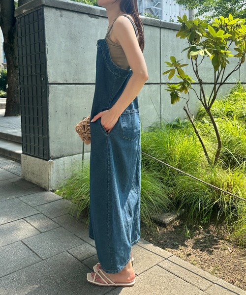 MYMOOD.(マイムード)の「高身長さんも嬉しい♪LONGサイズ展開有 フロントジップデニムロングジャンパースカート デニムジャンスカ(ワンピース・レディース・ブラック/ブルー・FREE/LONG)」の3枚目の写真