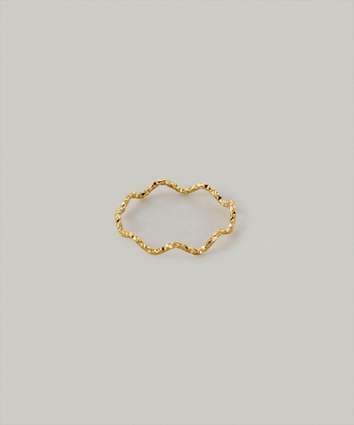 Jolie Toujours(ジョリトゥジュール)の「【汗や水に強い】〈ステンレス〉12号グリッターウェーブリング(リング・レディース・ゴールド/シルバー・12号)」の1枚目の写真