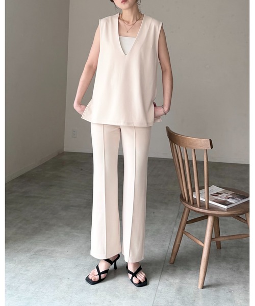 She's Closet（シーズクローゼット）の「ノーカラー深vネックベスト＆パンツスタイル セットアップ（セットアップ・レディース・ブラウン/アイボリー/ベージュ/ブラック・FREE）」の6枚目の写真