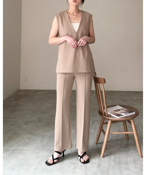 She's Closet（シーズクローゼット）の「ノーカラー深vネックベスト＆パンツスタイル セットアップ（セットアップ・レディース・ブラウン/アイボリー/ベージュ/ブラック・FREE）」の8枚目の写真