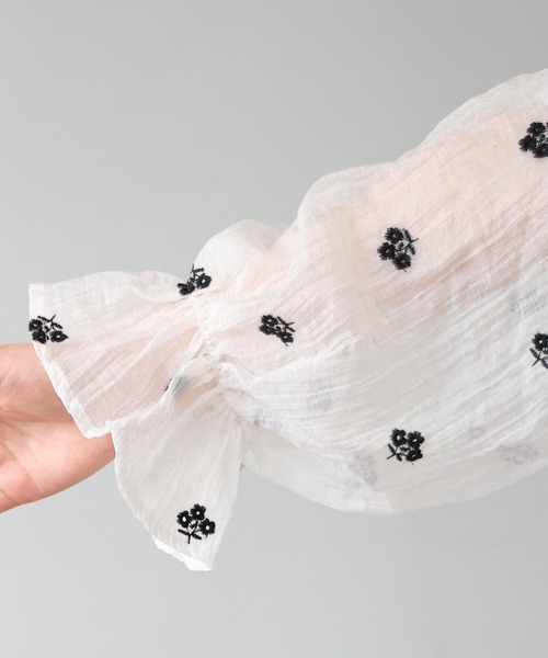 tiptop(ティップトップ)の「花刺繍シアーリボンブラウス(シャツ/ブラウス・レディース・ブラック/サックスブルー/アイボリー・FREE)」の10枚目の写真