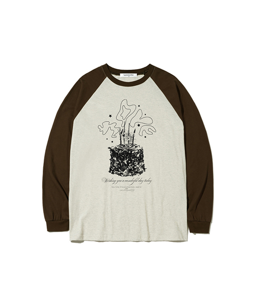 THEMORFHOUSE（ザモーフハウス）の「ウィッシュケーキハウスプリントオーバーサイズロングスリーブ [4カラー]（Tシャツ/カットソー・レディース・ホワイト/ブラウン/ネイビー/ブラック・MEDIUM/LARGE）」の3枚目の写真