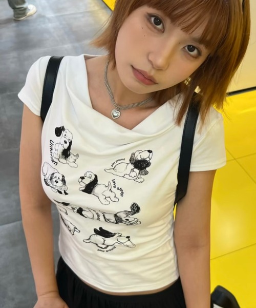 Sibra(シブラ)の「26ss ドッグプリントドレープネックTシャツ(Tシャツ/カットソー・レディース・ホワイト・M)」の2枚目の写真