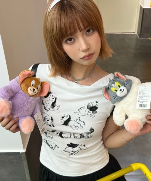 Sibra(シブラ)の「26ss ドッグプリントドレープネックTシャツ(Tシャツ/カットソー・レディース・ホワイト・M)」の3枚目の写真