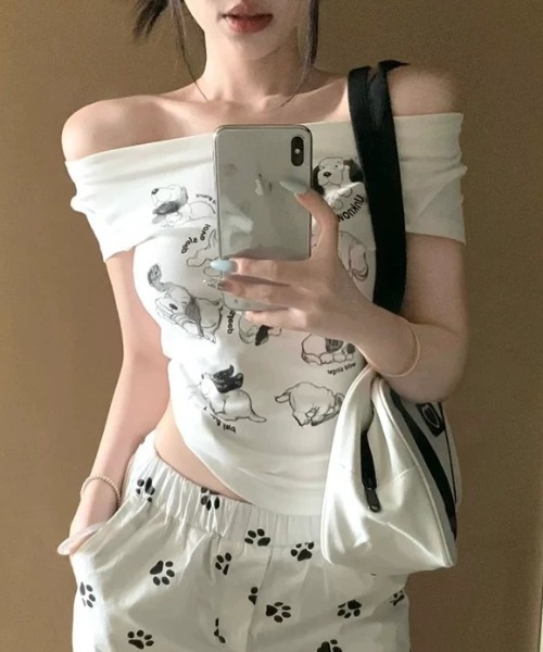 Sibra(シブラ)の「26ss ドッグプリントドレープネックTシャツ(Tシャツ/カットソー・レディース・ホワイト・M)」の9枚目の写真