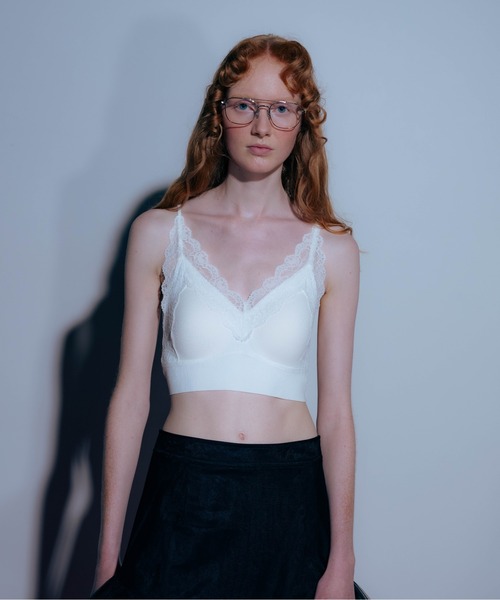 Carmelo(カーメロ)の「Lace Trim Bra Tops / レースリブクロップドキャミ(キャミソール・レディース・ホワイト/ブラック・FREE)」の8枚目の写真