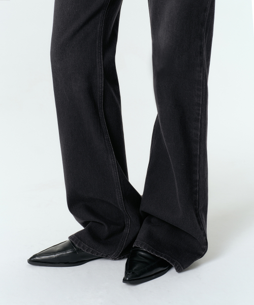 MUSINSA STANDARD WOMAN（ムシンサスタンダードウーマン）の「ウィメンズエッセンシャルブーツカットデニムパンツ[ウォッシュドブラック]（デニムパンツ・レディース・その他・24/25/26/27/28/29/30）」の6枚目の写真