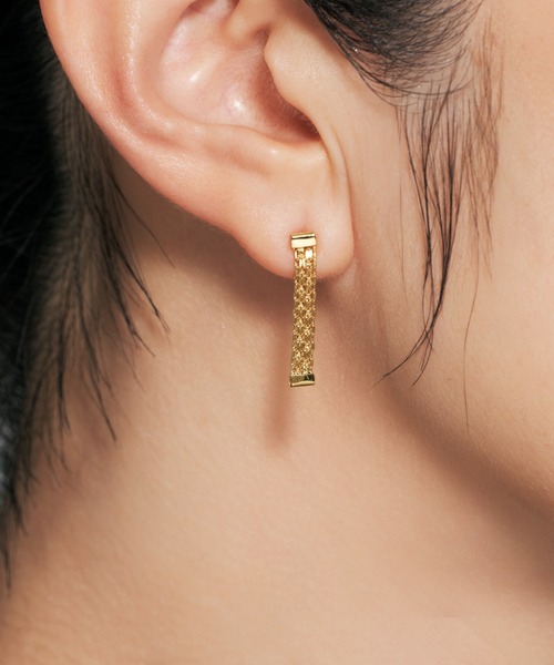 Jewel closet by L&Co.(ジュエルクローゼットバイエルアンドコー)の「K18 ビスマルク チェーン ピアス(S)(ピアス(両耳用)・レディース・イエローゴールド・FREE)」の2枚目の写真