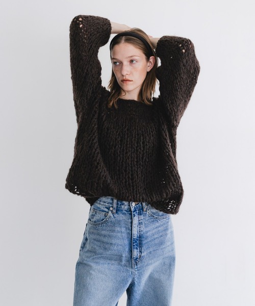 URBAN RESEARCH(アーバンリサーチ)の「モヘヤルーズハンドニット(ニット/セーター・レディース・ブラウン/オフホワイト/ライトブルー・FREE)」の3枚目の写真