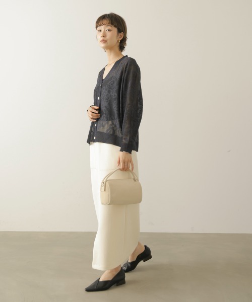 Bou Jeloud(ブージュルード)の「シースルーフラワージャガードニットカーディガン(カーディガン/ボレロ・レディース・ブラック/ベージュ・FREE)」の8枚目の写真