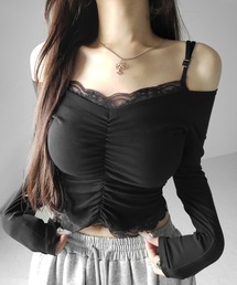 【 2color 】レースレイヤードギャザーオフショル長袖Tシャツ / lace layered gather off-shoulder long-sleeved T-shirts