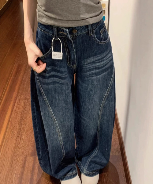 VIVID LADY(ビビッドレディー)の「カーブ ワイドデニムパンツ(デニムパンツ・レディース・ブルー・MEDIUM/LARGE/SMALL)」の5枚目の写真