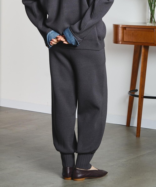 ROSE BUD(ローズバッド)の「GENE HEAVENS/KNIT JOGGER PANTS(その他パンツ・レディース・グレー/マスタード・ONE SIZE)」の6枚目の写真