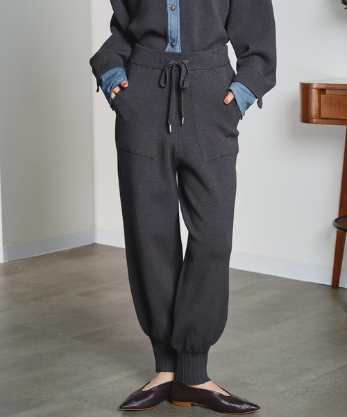 ROSE BUD(ローズバッド)の「GENE HEAVENS/KNIT JOGGER PANTS(その他パンツ・レディース・グレー/マスタード・ONE SIZE)」の10枚目の写真