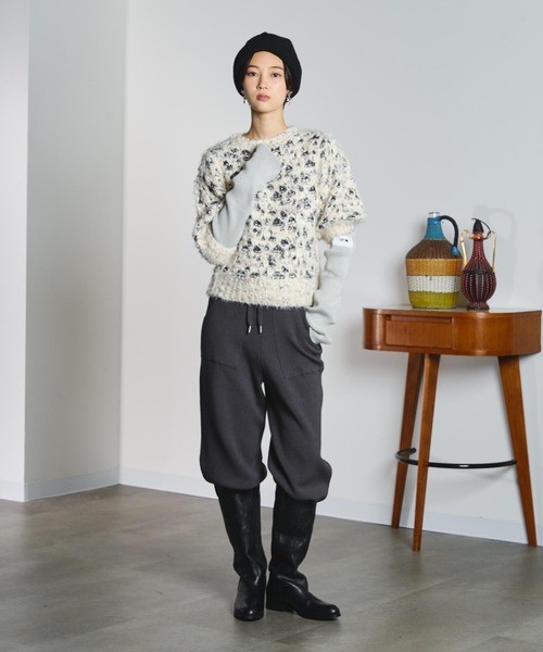 ROSE BUD(ローズバッド)の「GENE HEAVENS/KNIT JOGGER PANTS(その他パンツ・レディース・グレー/マスタード・ONE SIZE)」の22枚目の写真