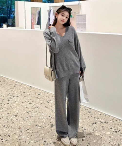 Aelina(エリナ)の「ニットVネックトップス&パンツセットアップ(セットアップ・レディース・グレー/ベージュ/キャメル/モカ・FREE)」の16枚目の写真