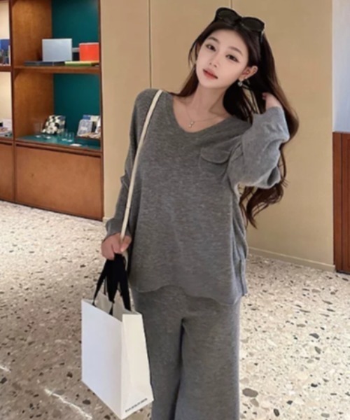 Aelina(エリナ)の「ニットVネックトップス&パンツセットアップ(セットアップ・レディース・グレー/ベージュ/キャメル/モカ・FREE)」の18枚目の写真