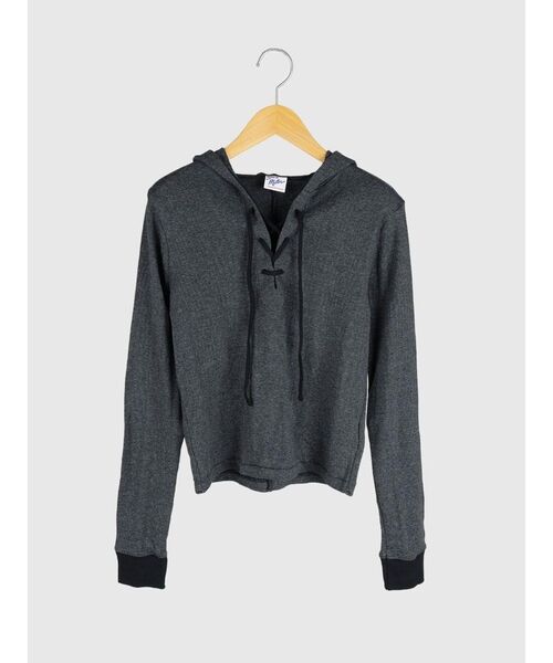 FIKA.（フィーカ）の「Prib Henley hoodie（Tシャツ/カットソー・レディース・チャコール/エンジ/キャメル/ブラウン/アイボリー・FREE）」の2枚目の写真