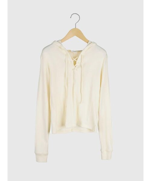 FIKA.（フィーカ）の「Prib Henley hoodie（Tシャツ/カットソー・レディース・チャコール/エンジ/キャメル/ブラウン/アイボリー・FREE）」の6枚目の写真