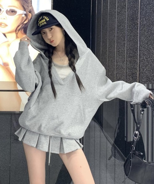 FAVORITO(ファヴォリート)の「フード付きリラックストレーナー(パーカー・レディース・グレー/ホワイト・F)」の20枚目の写真
