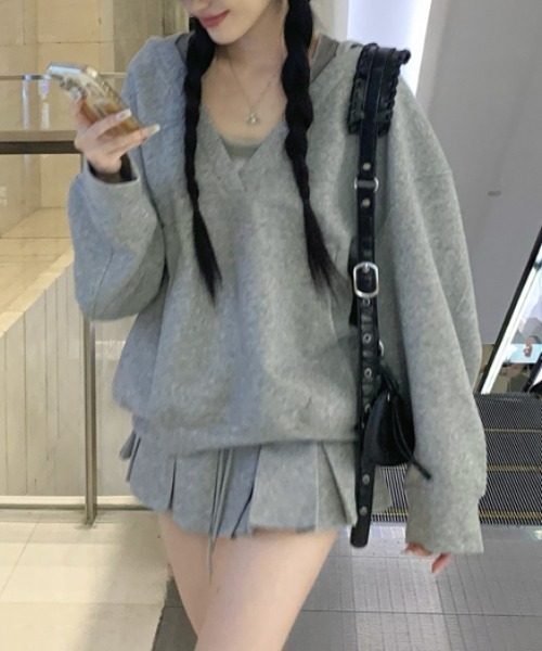 FAVORITO(ファヴォリート)の「フード付きリラックストレーナー(パーカー・レディース・グレー/ホワイト・F)」の17枚目の写真