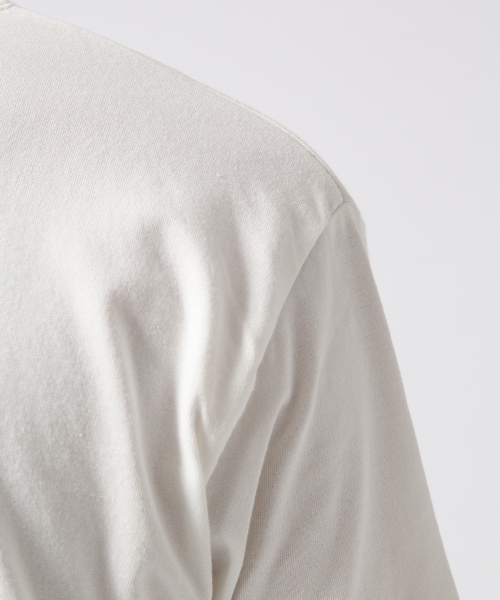 HARE（ハレ）の「【吸水速乾&抗菌防臭】ベーシックVネックカットソー(HARE)（Tシャツ/カットソー・メンズ・ブラウン/ボルドー/オフホワイト/ブラック・MEDIUM/SMALL/LARGE）」の11枚目の写真