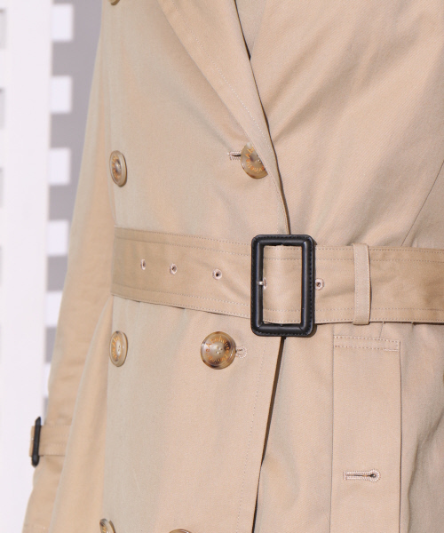 Abahouse Devinette（ドゥヴィネット）の「トレンチコート（トレンチコート・レディース・ベージュ/ネイビー・38/36）」の8枚目の写真