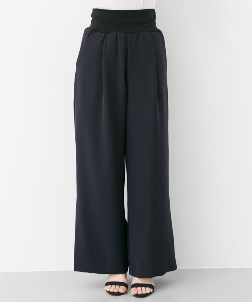 URBAN RESEARCH（アーバンリサーチ）の「UR ウエストリブ脇スリットワイドパンツ（その他パンツ・レディース・ライトベージュ/ライトカーキ/ネイビー・FREE）」の9枚目の写真