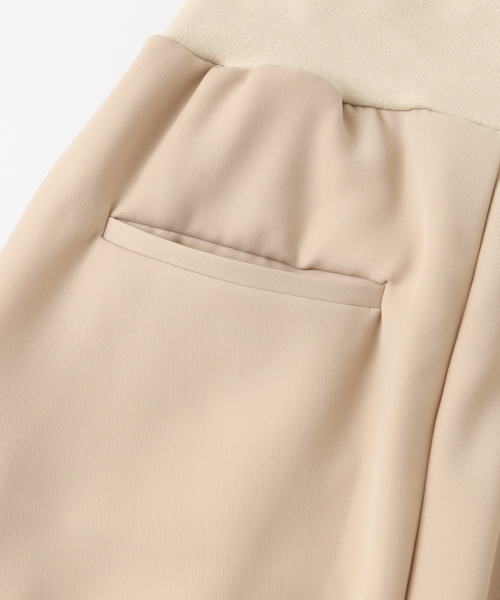 URBAN RESEARCH（アーバンリサーチ）の「UR ウエストリブ脇スリットワイドパンツ（その他パンツ・レディース・ライトベージュ/ライトカーキ/ネイビー・FREE）」の19枚目の写真