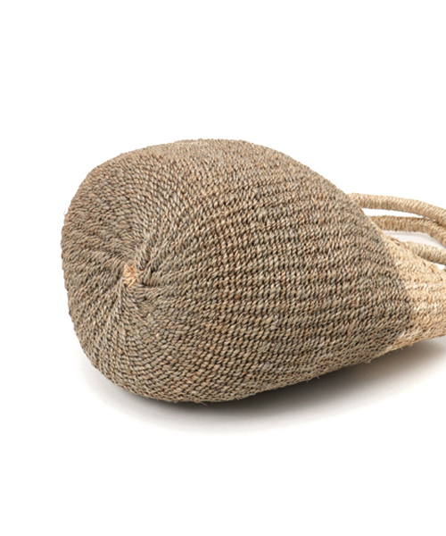 LBC（エルビーシー）の「アバカトート　グレー                     （かごバッグ・レディース・グレー・FREE）」の3枚目の写真