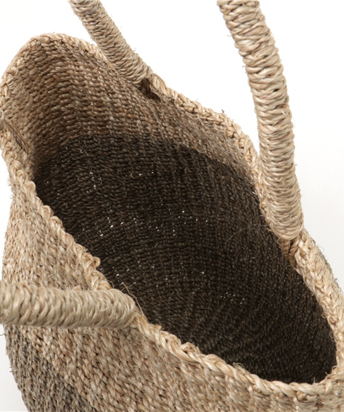 LBC（エルビーシー）の「アバカトート　グレー                     （かごバッグ・レディース・グレー・FREE）」の4枚目の写真