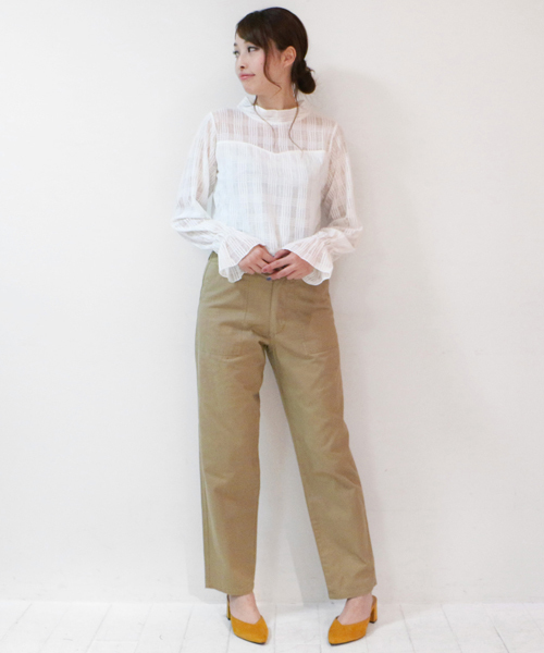 frames RAY CASSIN（フレームスレイカズン）の「ベイカーパンツ（チノパンツ・レディース・ベージュ/カーキ/ネイビー・MEDIUM/LARGE）」の2枚目の写真