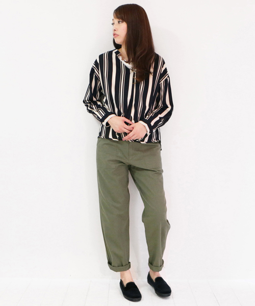 frames RAY CASSIN（フレームスレイカズン）の「ベイカーパンツ（チノパンツ・レディース・ベージュ/カーキ/ネイビー・MEDIUM/LARGE）」の12枚目の写真