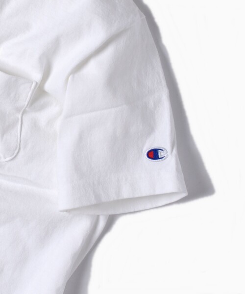 Champion(チャンピオン)の「Champion: MADE IN USA T1011 ポケット Tシャツ(Tシャツ/カットソー・メンズ・ホワイト/ネイビー/ブラック・SMALL/MEDIUM/LARGE/X-LARGE)」の5枚目の写真